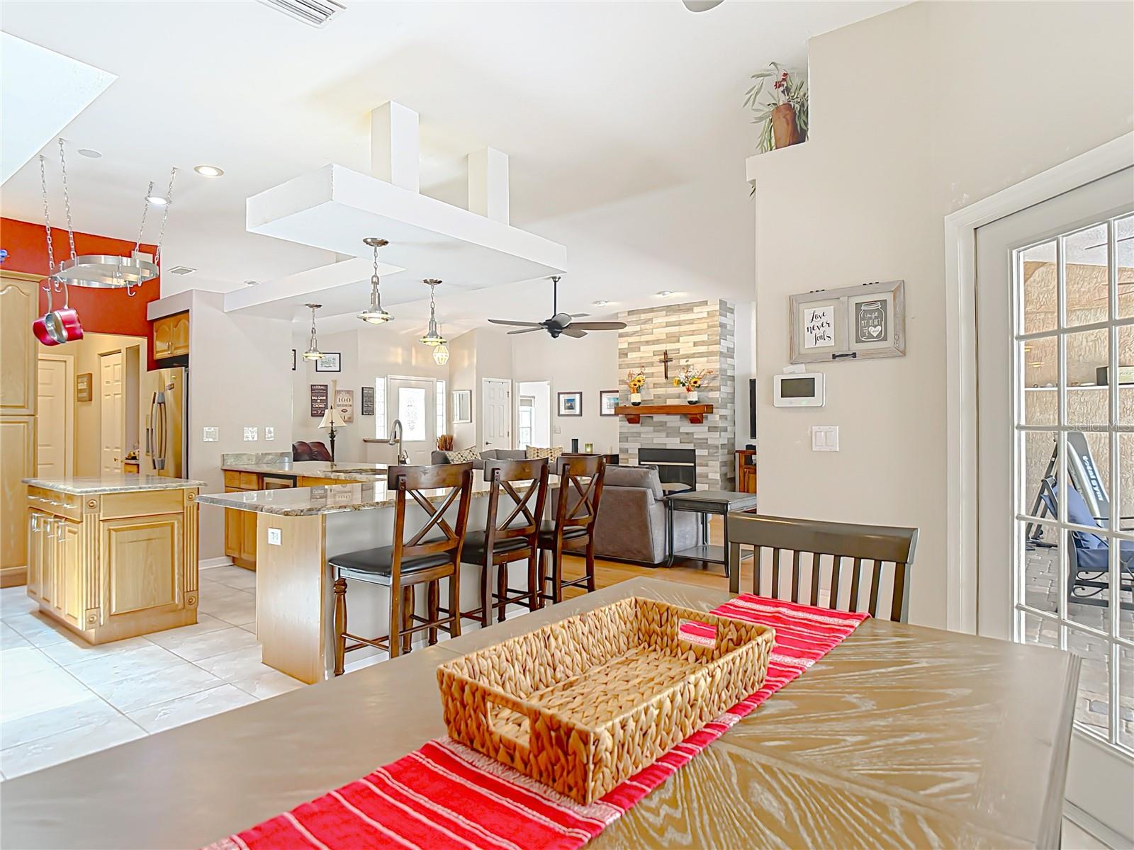 3001 REGAL OAKS BLVD, PALM HARBOR, FL, 34684