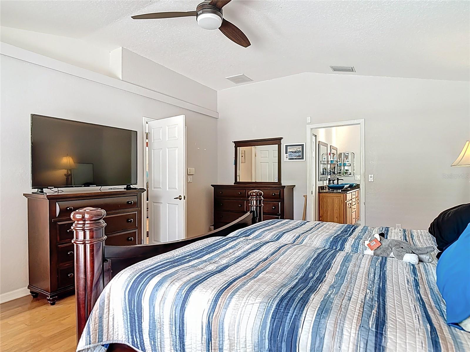 3001 REGAL OAKS BLVD, PALM HARBOR, FL, 34684