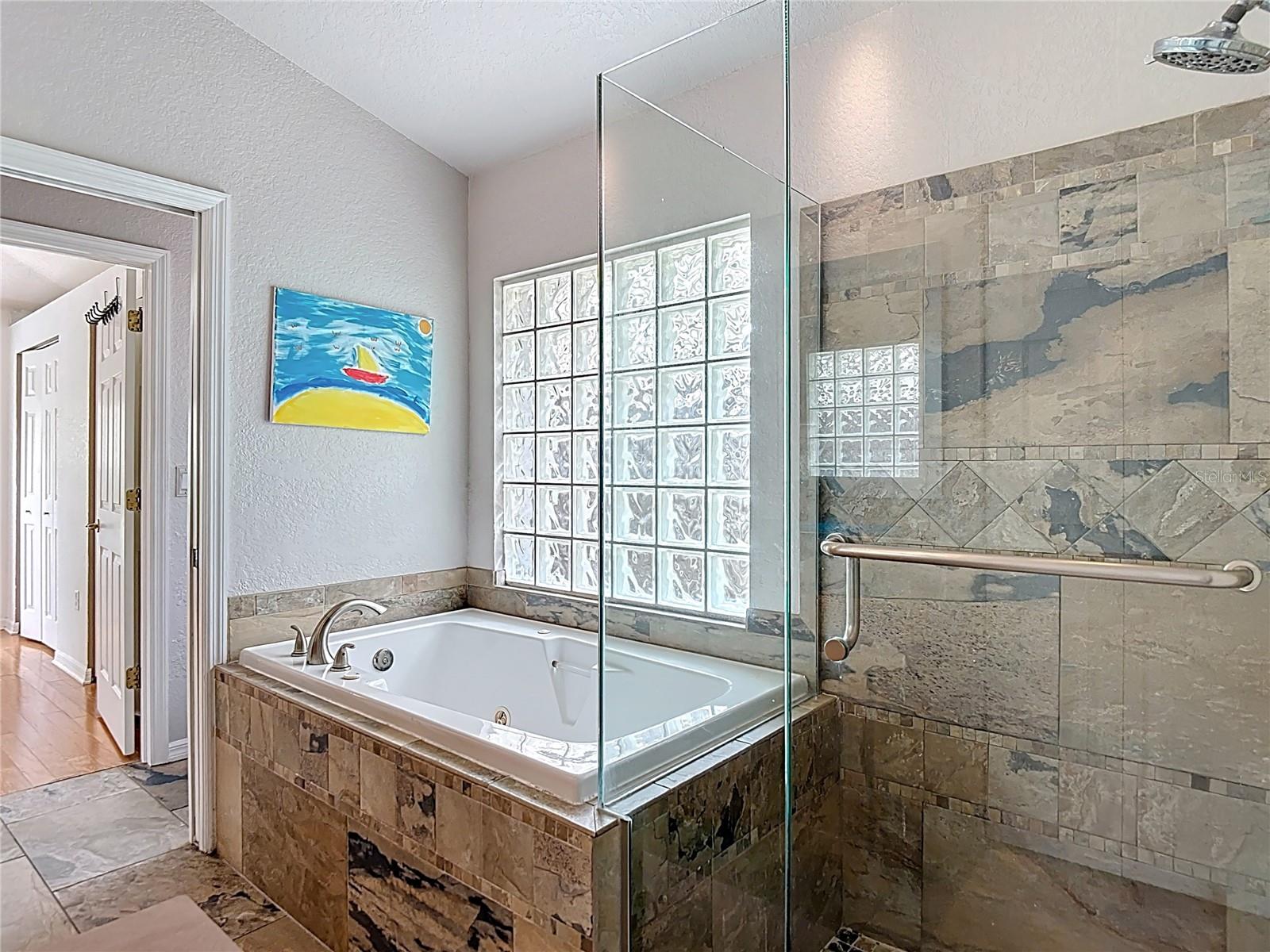 3001 REGAL OAKS BLVD, PALM HARBOR, FL, 34684