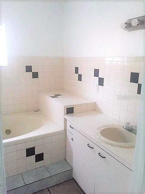 3901 18TH AVE S, ST PETERSBURG, FL, 33711