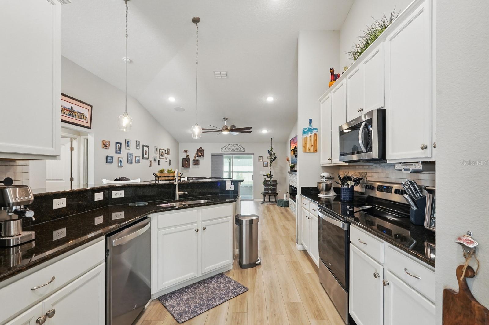 36 WHITE HALL DR, PALM COAST, FL, 32164