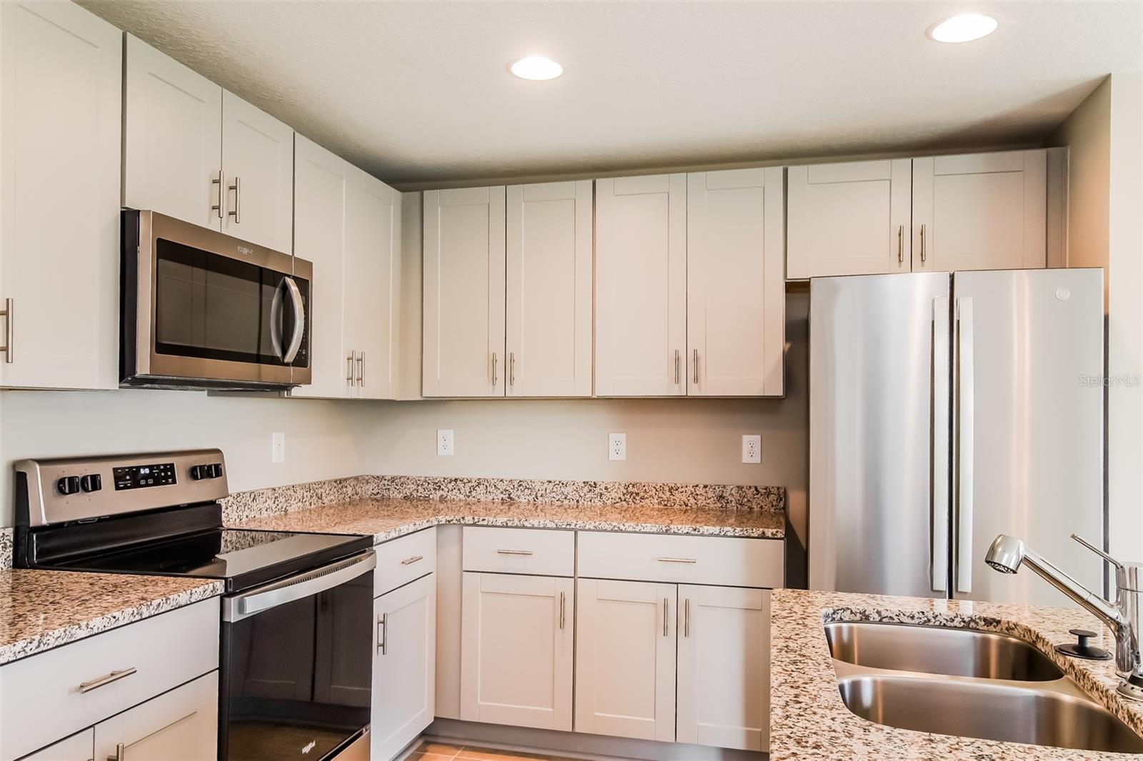 646 LINDBERGH WAY, DAVENPORT, FL, 33837