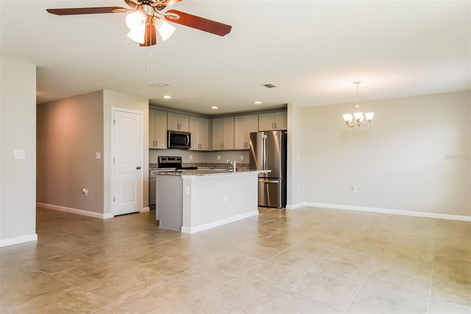 646 LINDBERGH WAY, DAVENPORT, FL, 33837