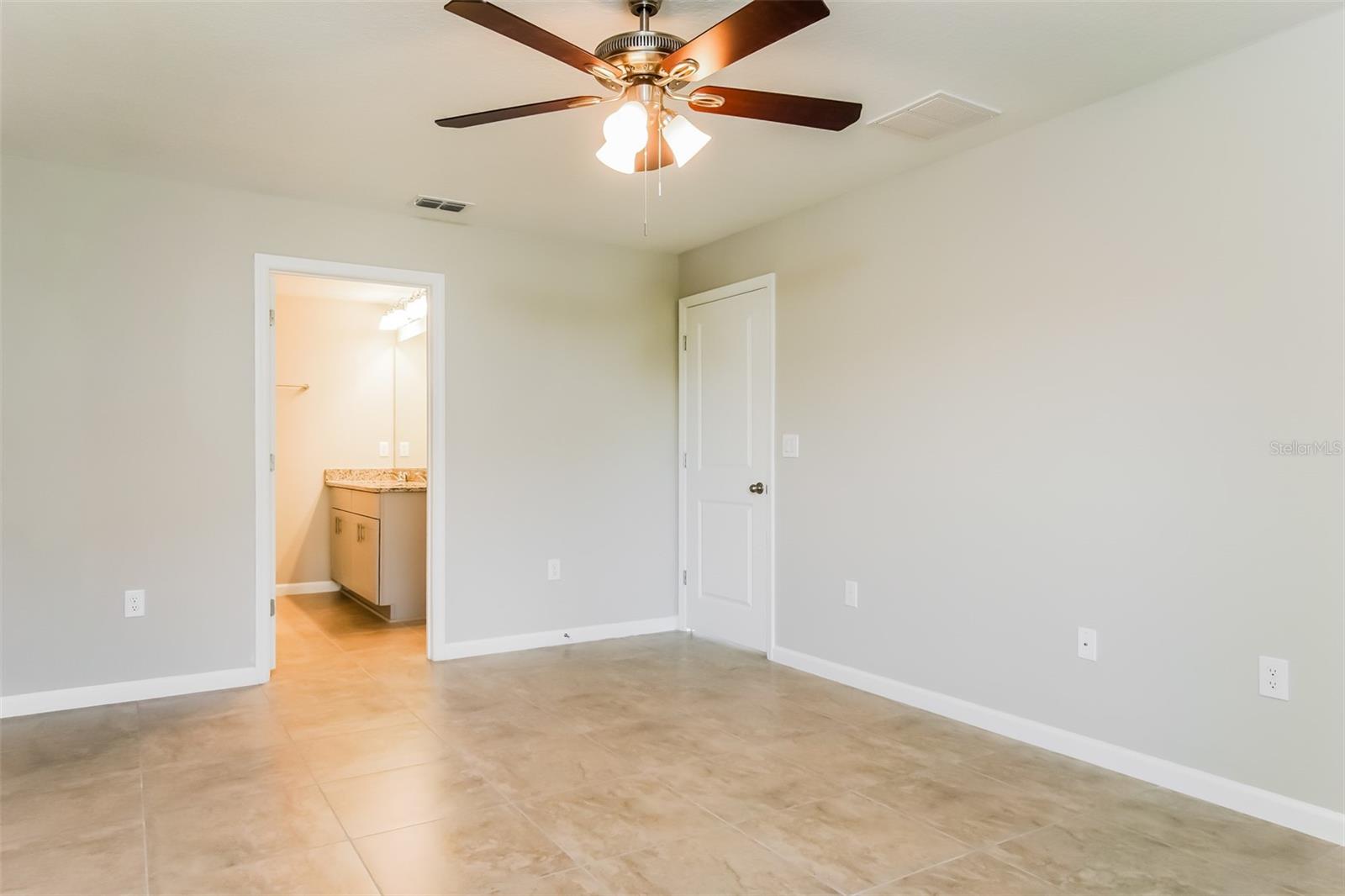 646 LINDBERGH WAY, DAVENPORT, FL, 33837