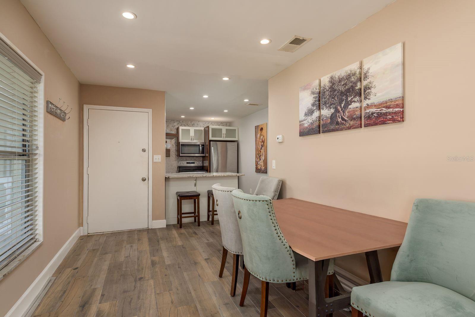 1250 S PINELLAS AVE #214, TARPON SPRINGS, FL, 34689