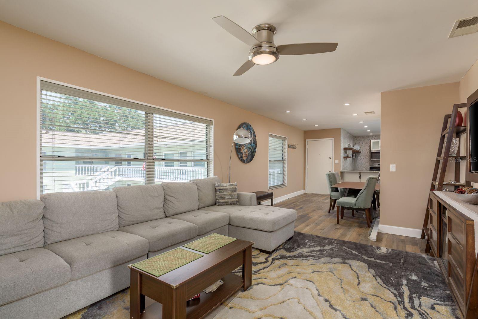 1250 S PINELLAS AVE #214, TARPON SPRINGS, FL, 34689