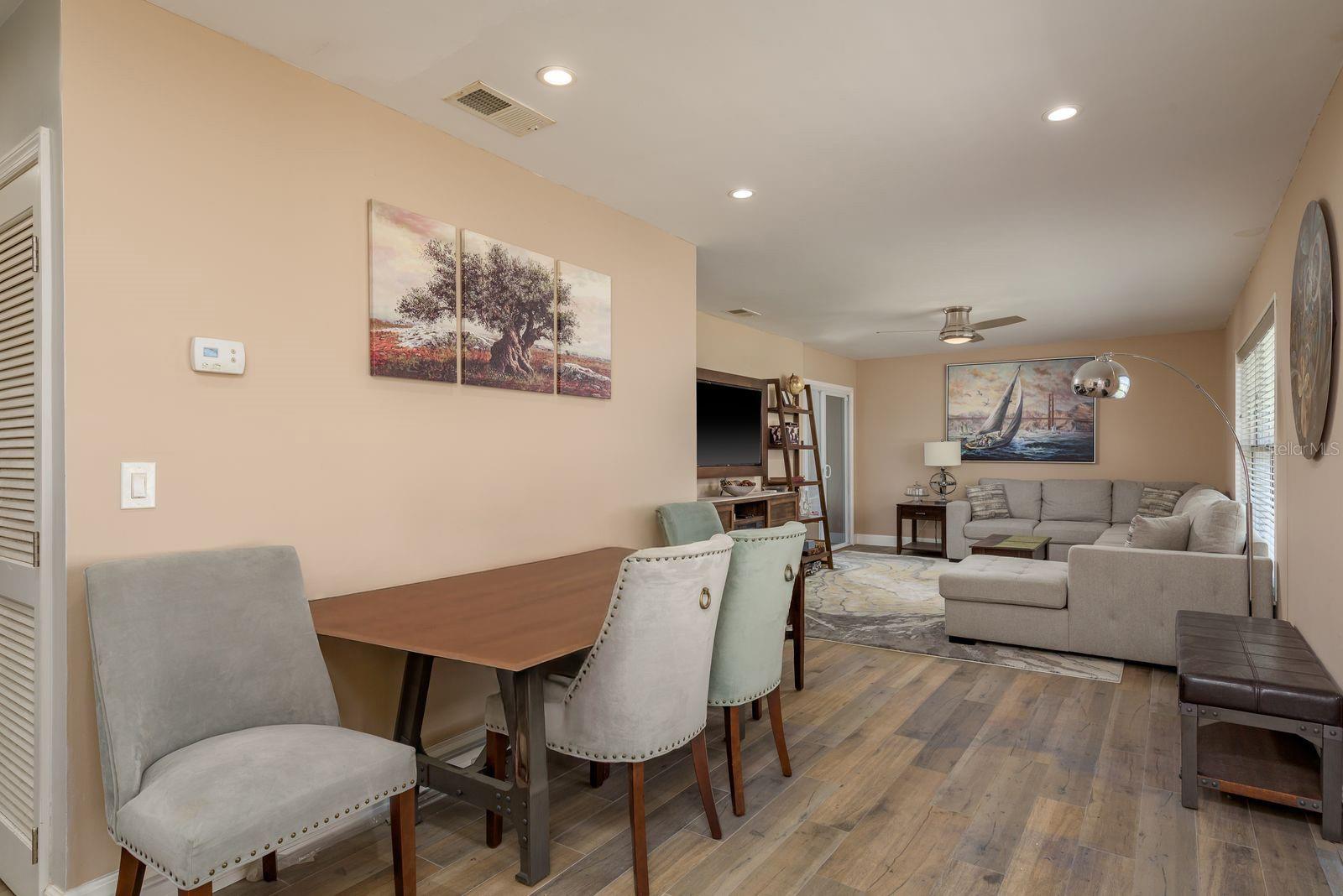 1250 S PINELLAS AVE #214, TARPON SPRINGS, FL, 34689