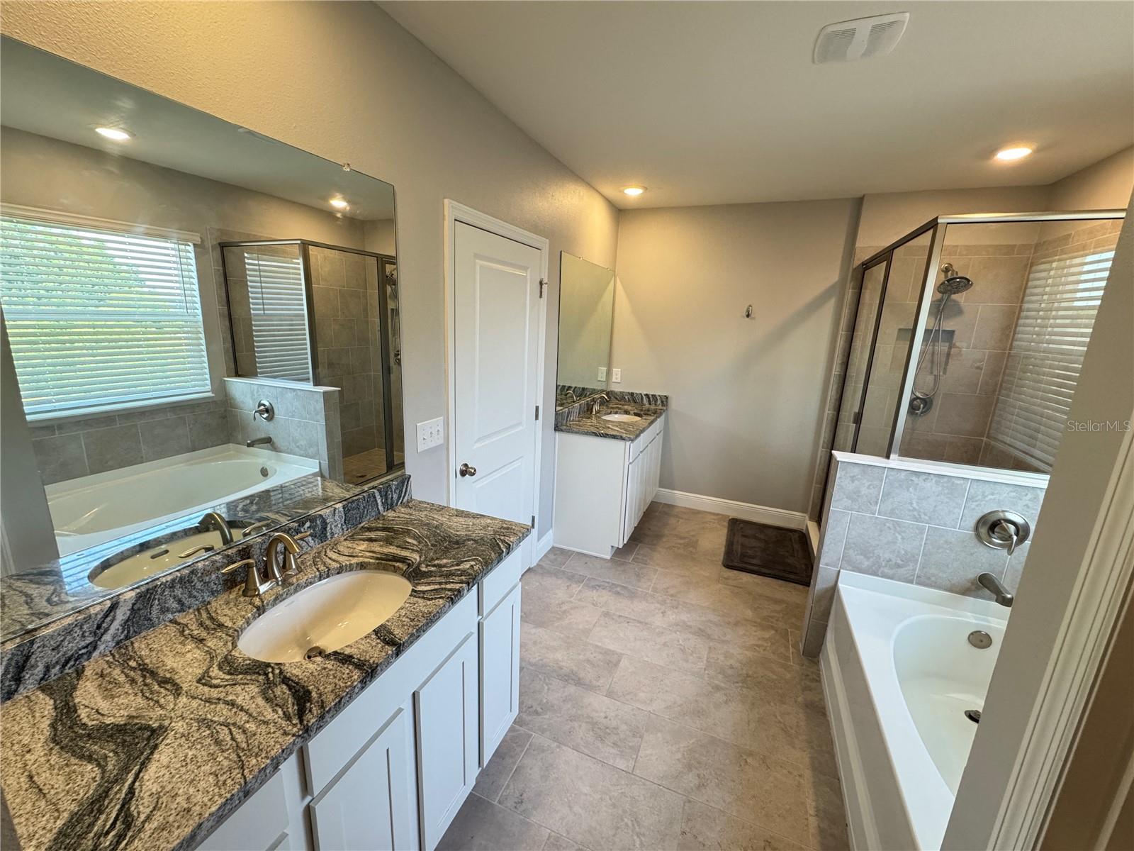 1381 BERING RD, WESLEY CHAPEL, FL, 33543