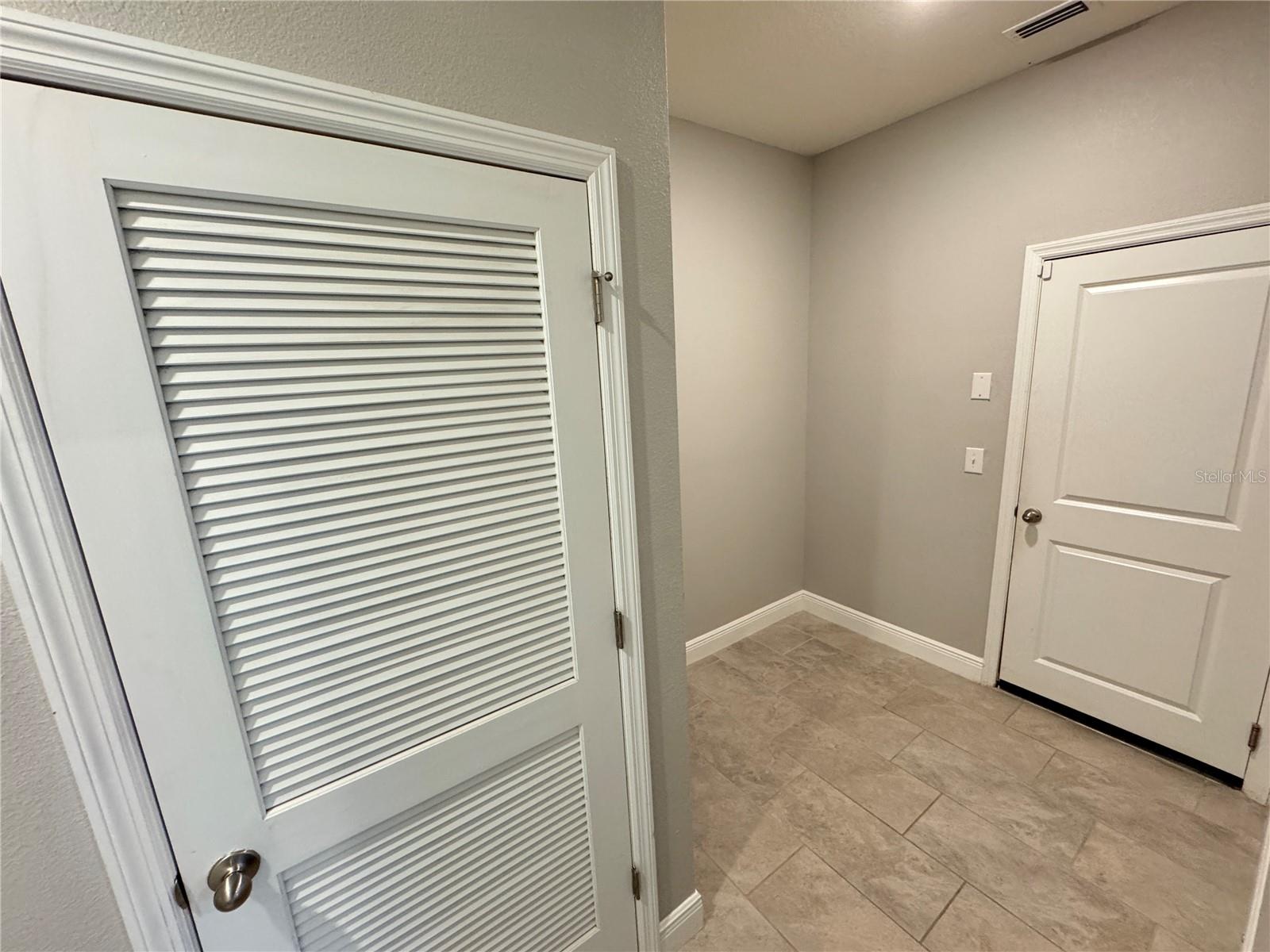 1381 BERING RD, WESLEY CHAPEL, FL, 33543