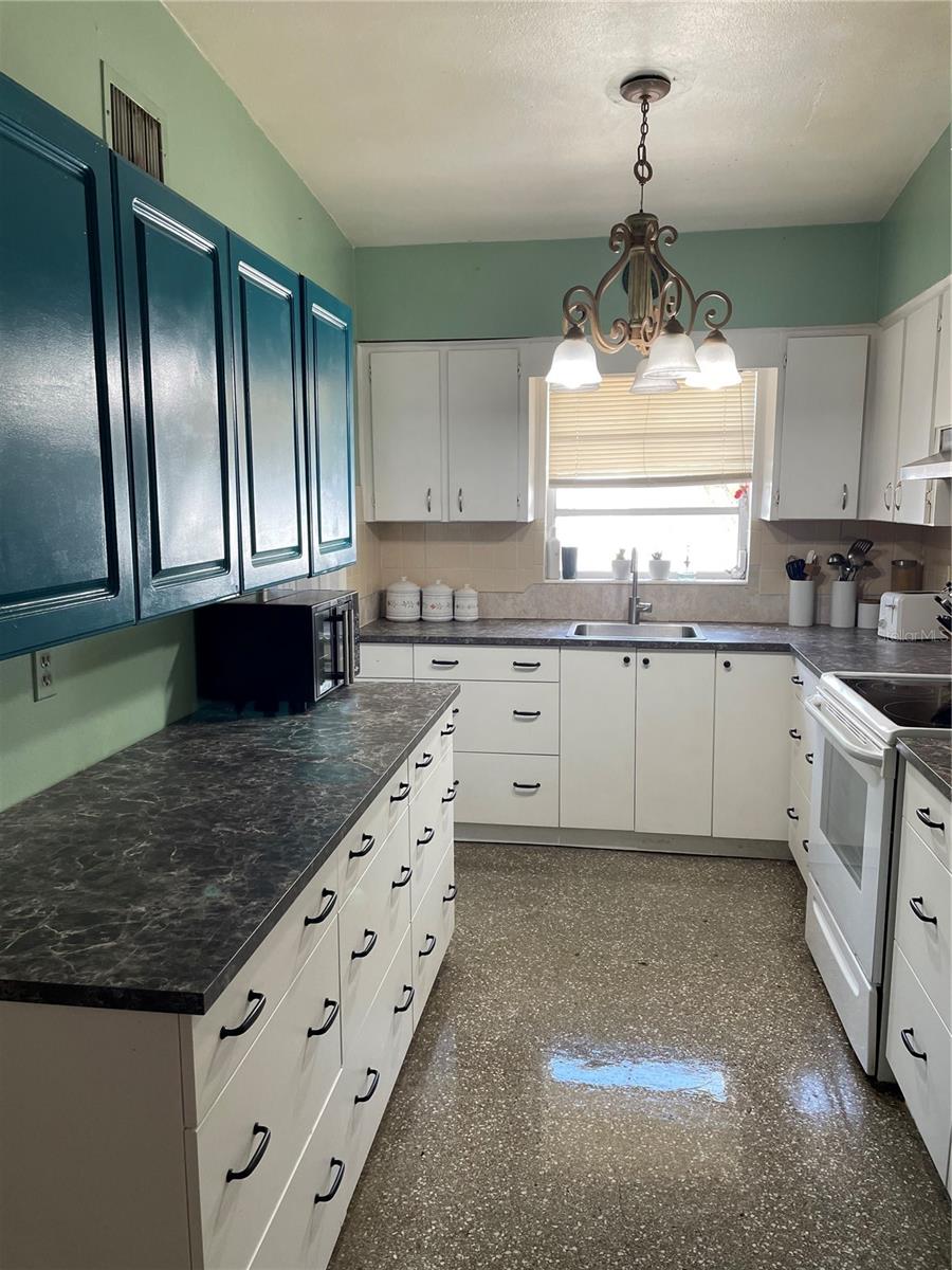 4104 W NORTH B ST, TAMPA, FL, 33609