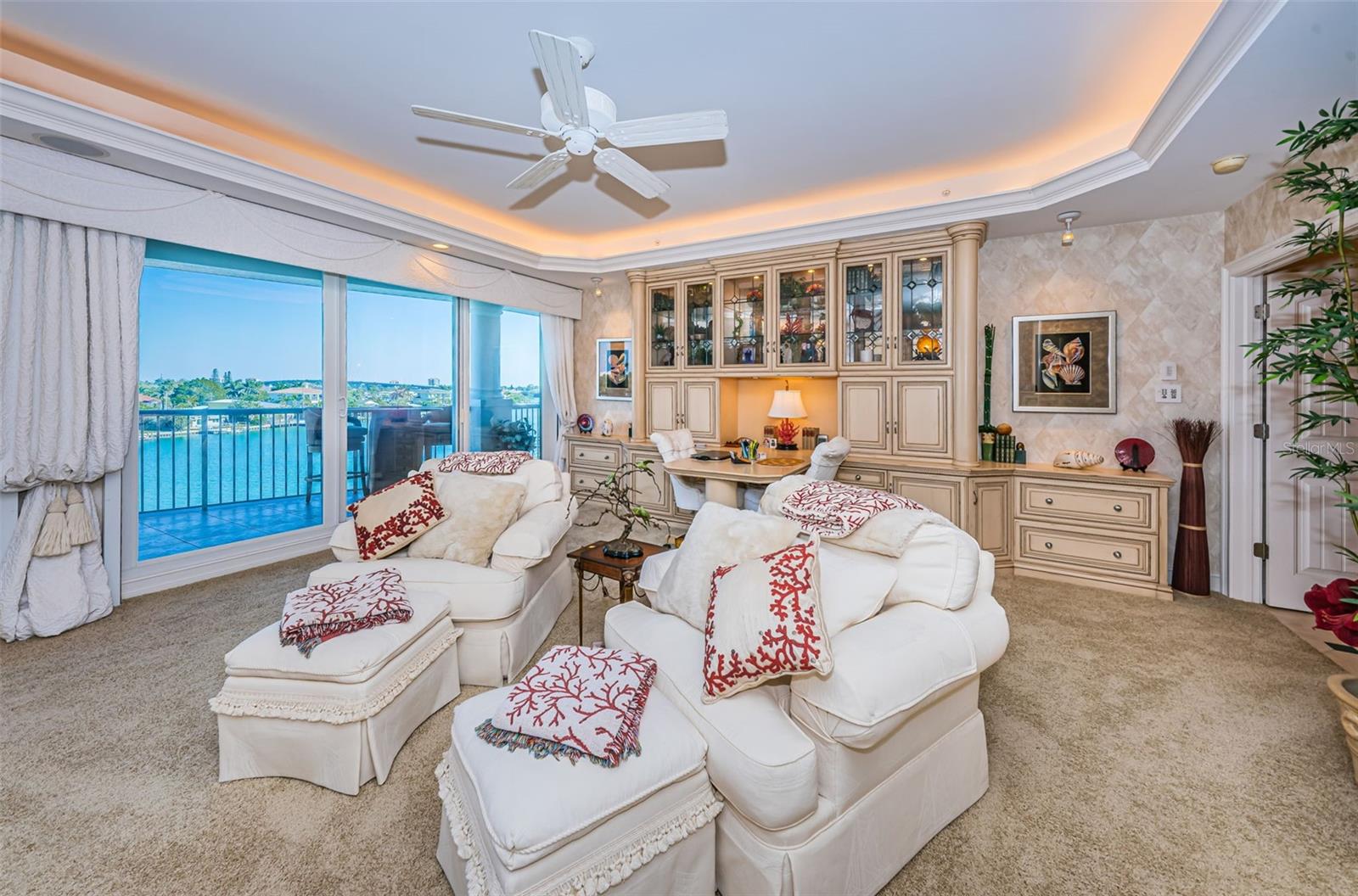 TB8385585 Property Photo