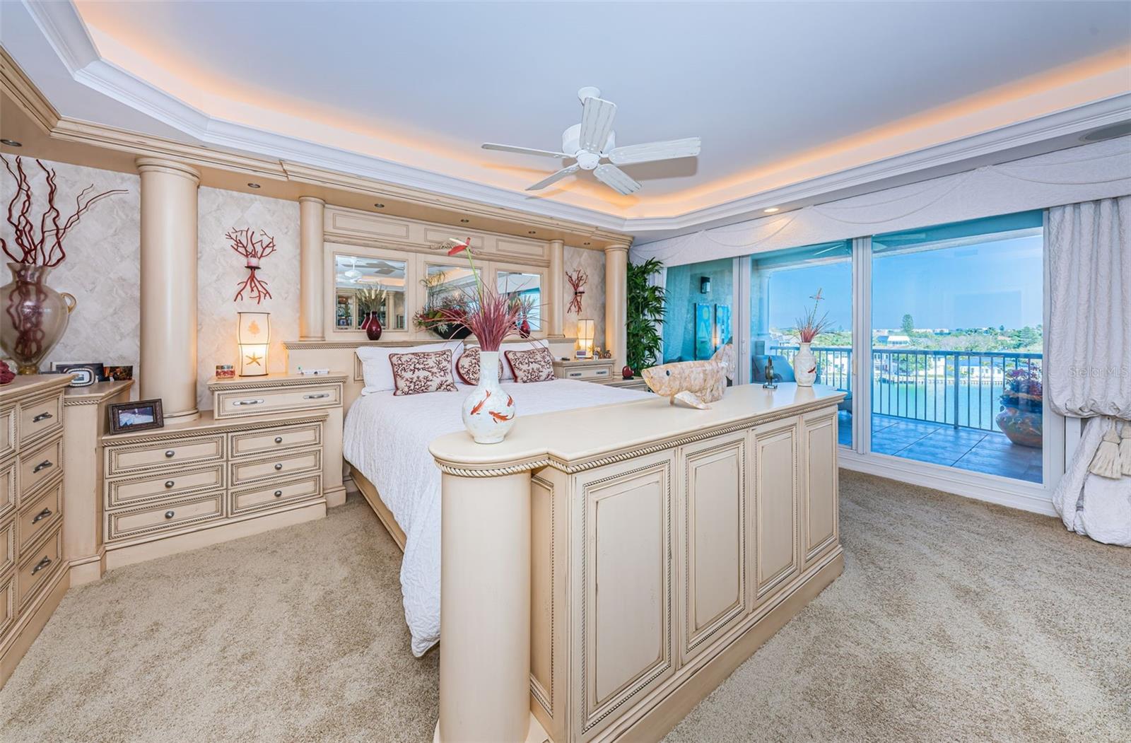 TB8385585 Property Photo