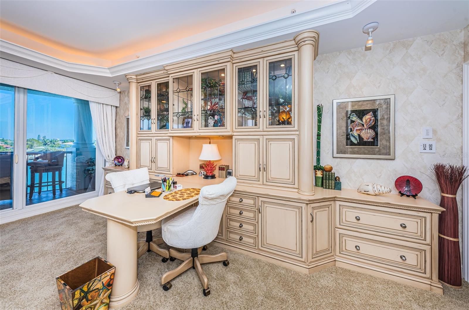 TB8385585 Property Photo