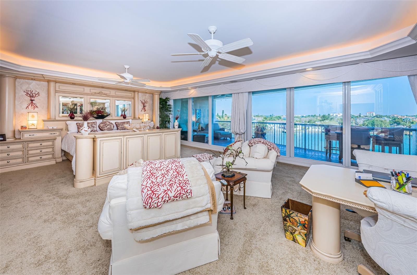 TB8385585 Property Photo