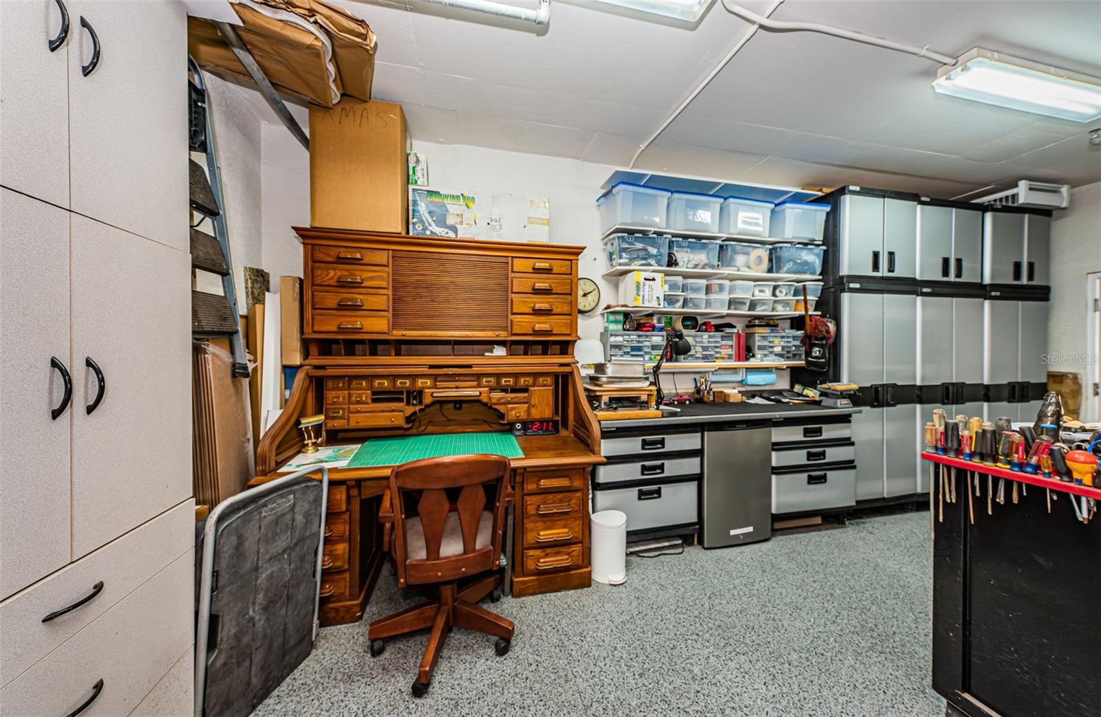 TB8385585 Property Photo