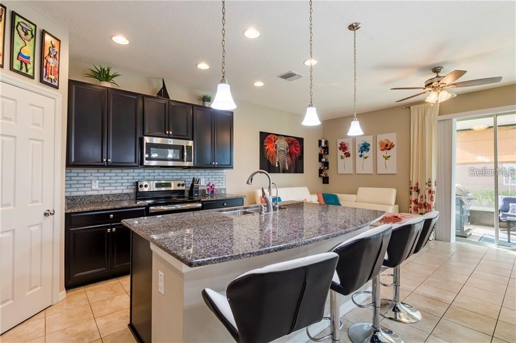 6959 TOWNE LAKE RD, RIVERVIEW, FL, 33578