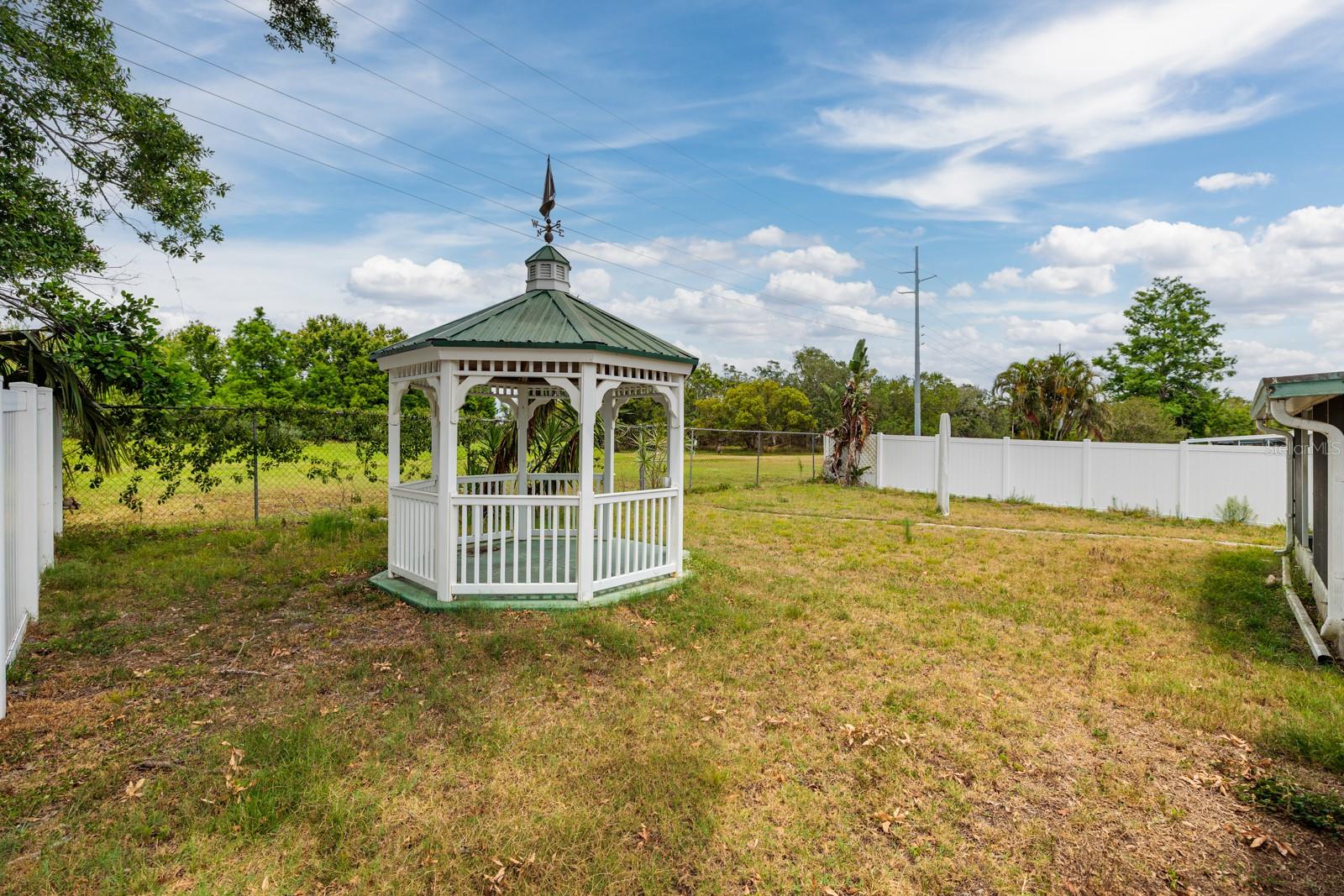 564 5TH AVE SE, LARGO, FL, 33771