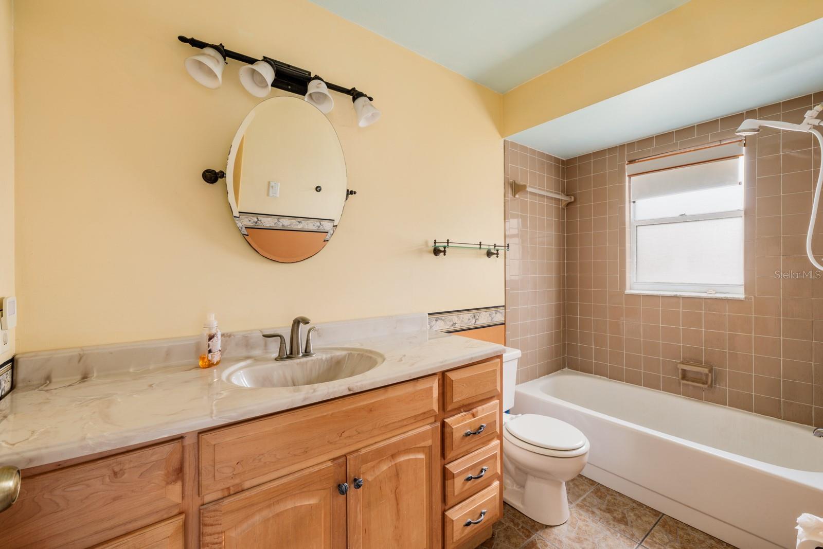 564 5TH AVE SE, LARGO, FL, 33771