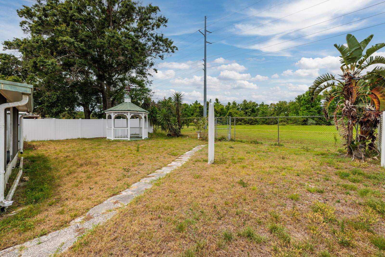 564 5TH AVE SE, LARGO, FL, 33771
