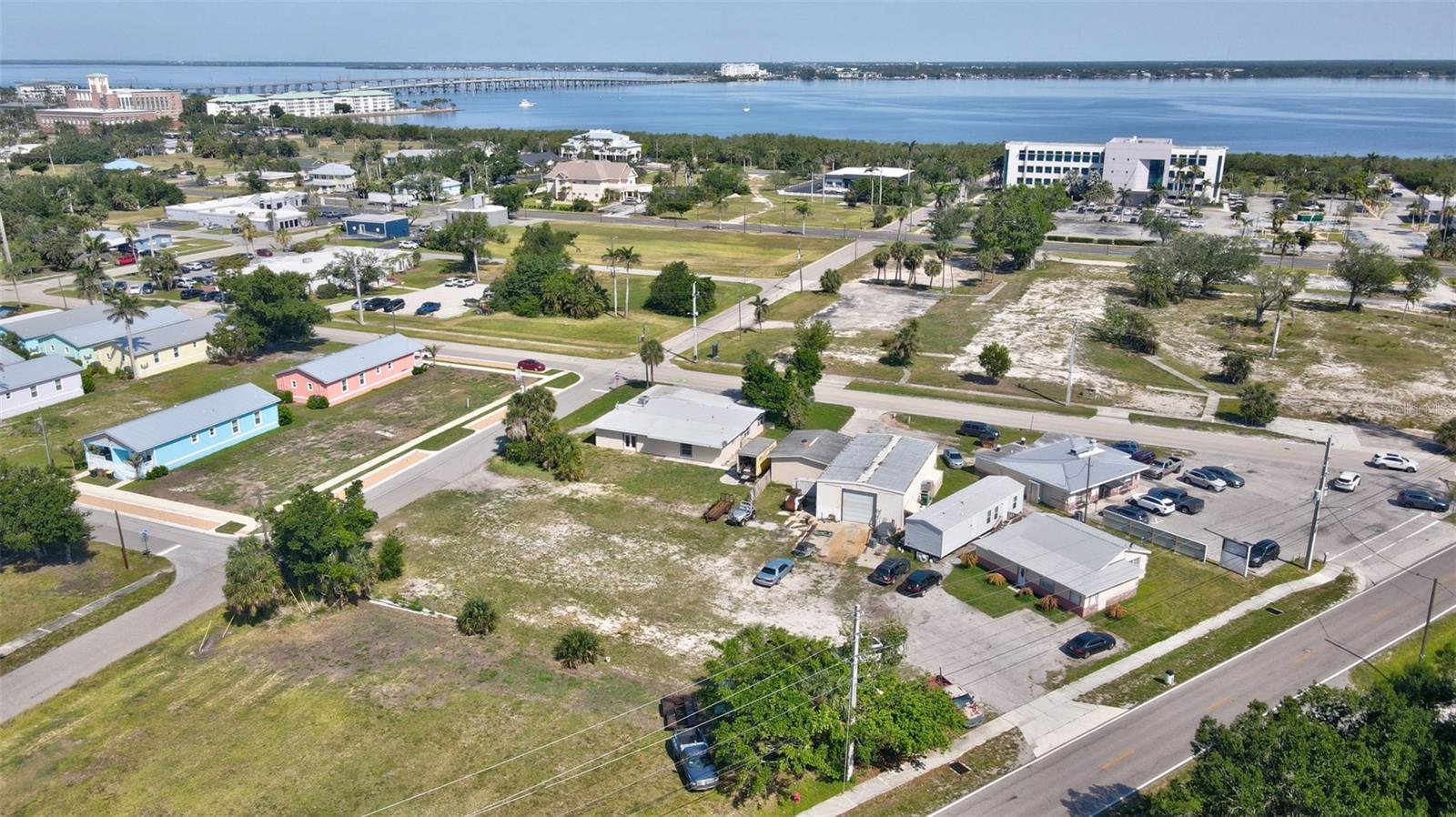 415 COOPER ST, PUNTA GORDA, FL, 33950