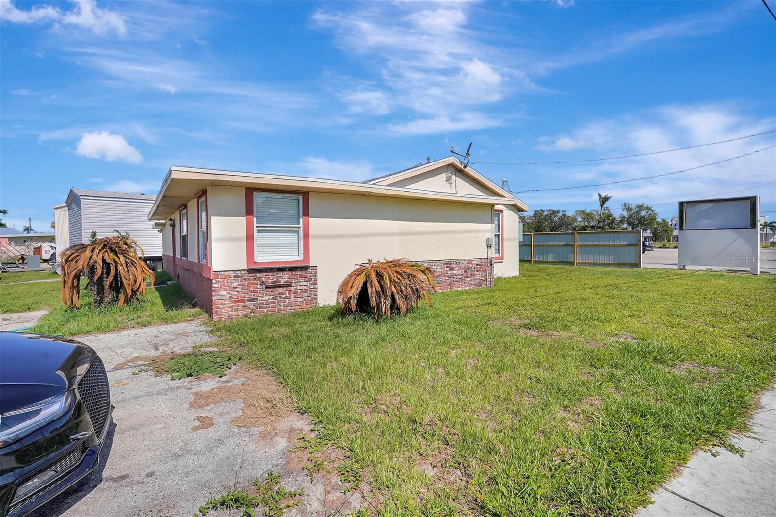 415 COOPER ST, PUNTA GORDA, FL, 33950