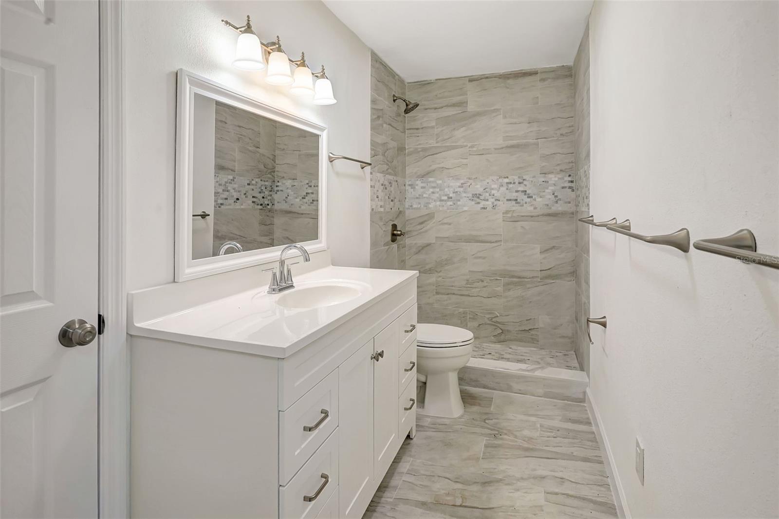 415 COOPER ST, PUNTA GORDA, FL, 33950