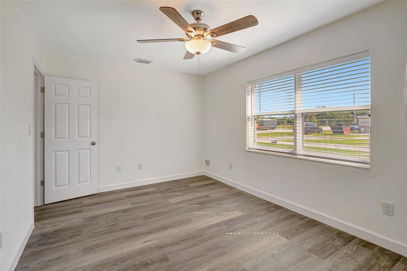 415 COOPER ST, PUNTA GORDA, FL, 33950