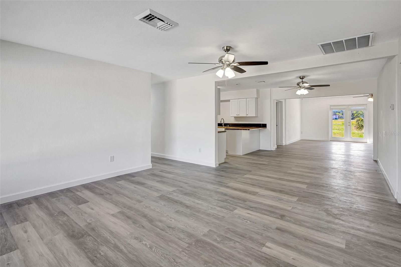 415 COOPER ST, PUNTA GORDA, FL, 33950