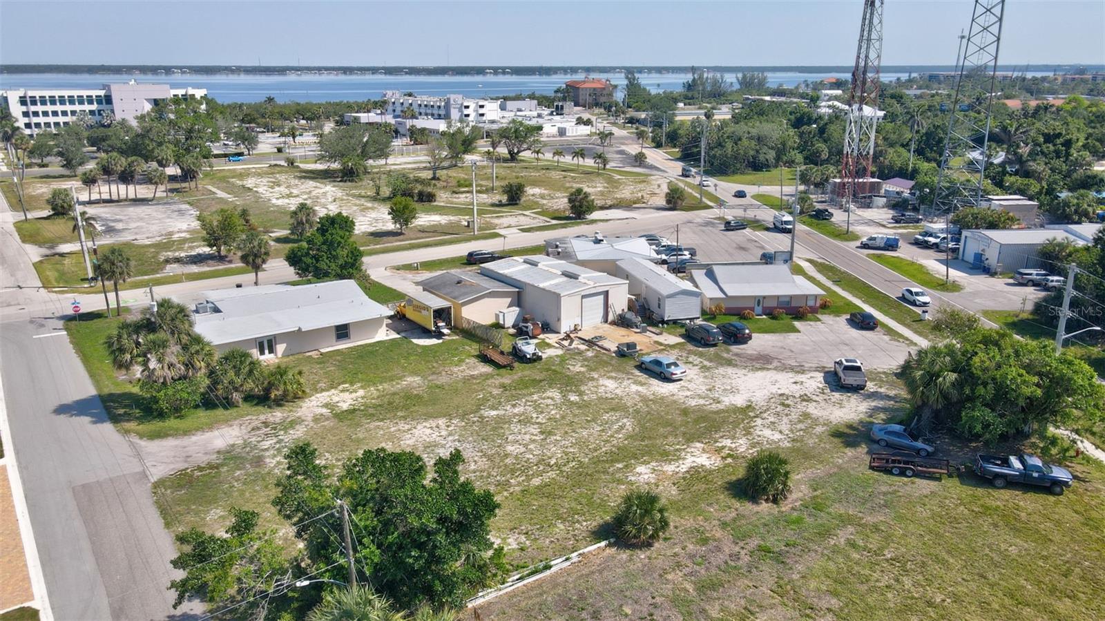 415 COOPER ST, PUNTA GORDA, FL, 33950