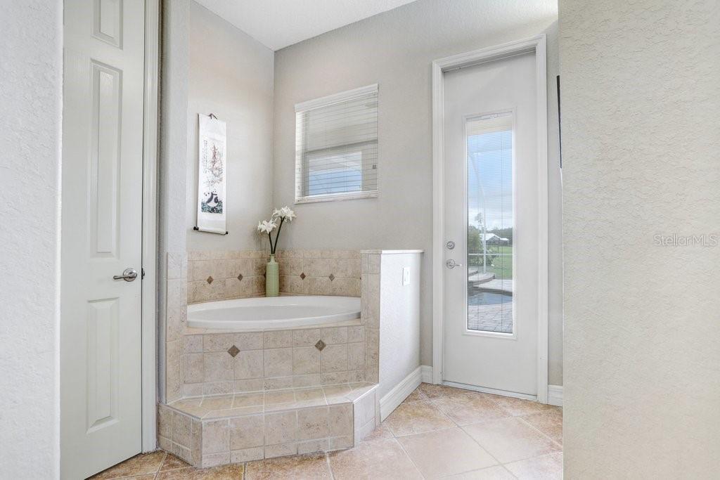 2502 FRITZKE RD, DOVER, FL, 33527