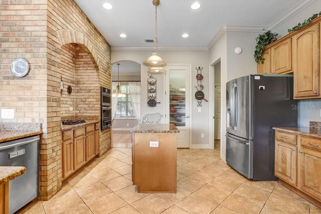 2502 FRITZKE RD, DOVER, FL, 33527