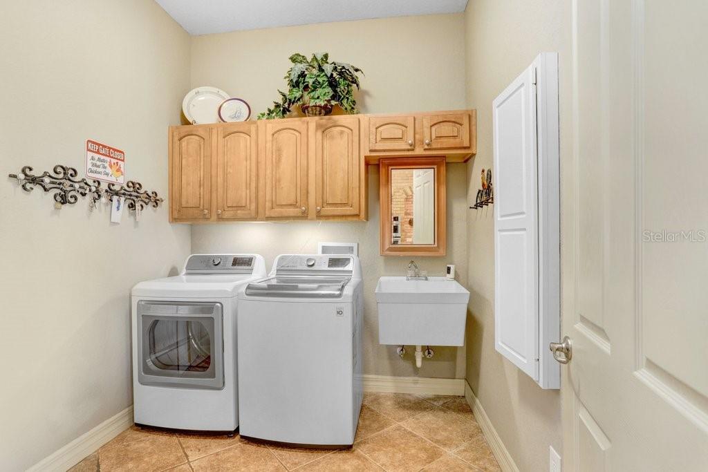 2502 FRITZKE RD, DOVER, FL, 33527