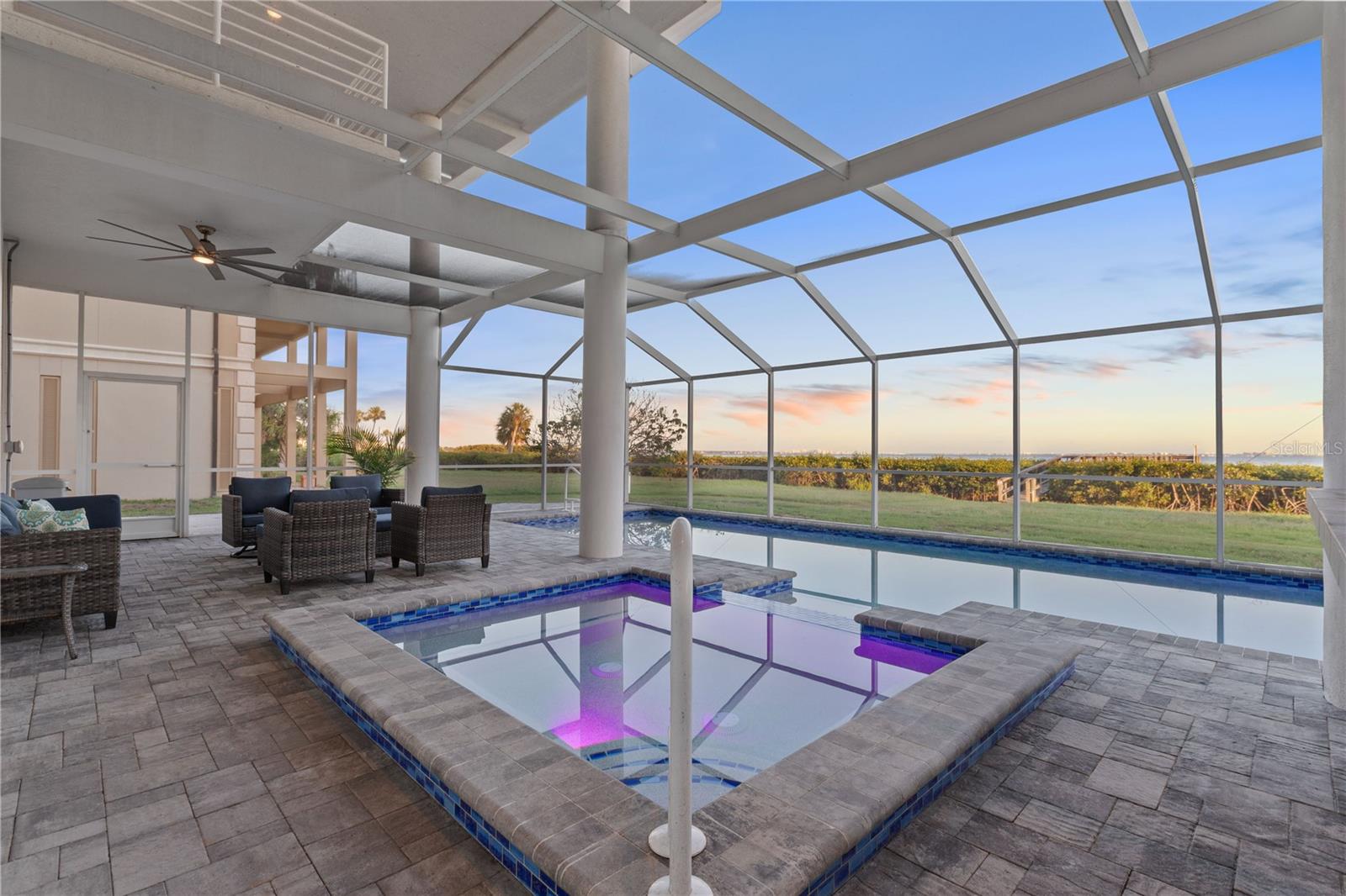 A4652523 Property Photo