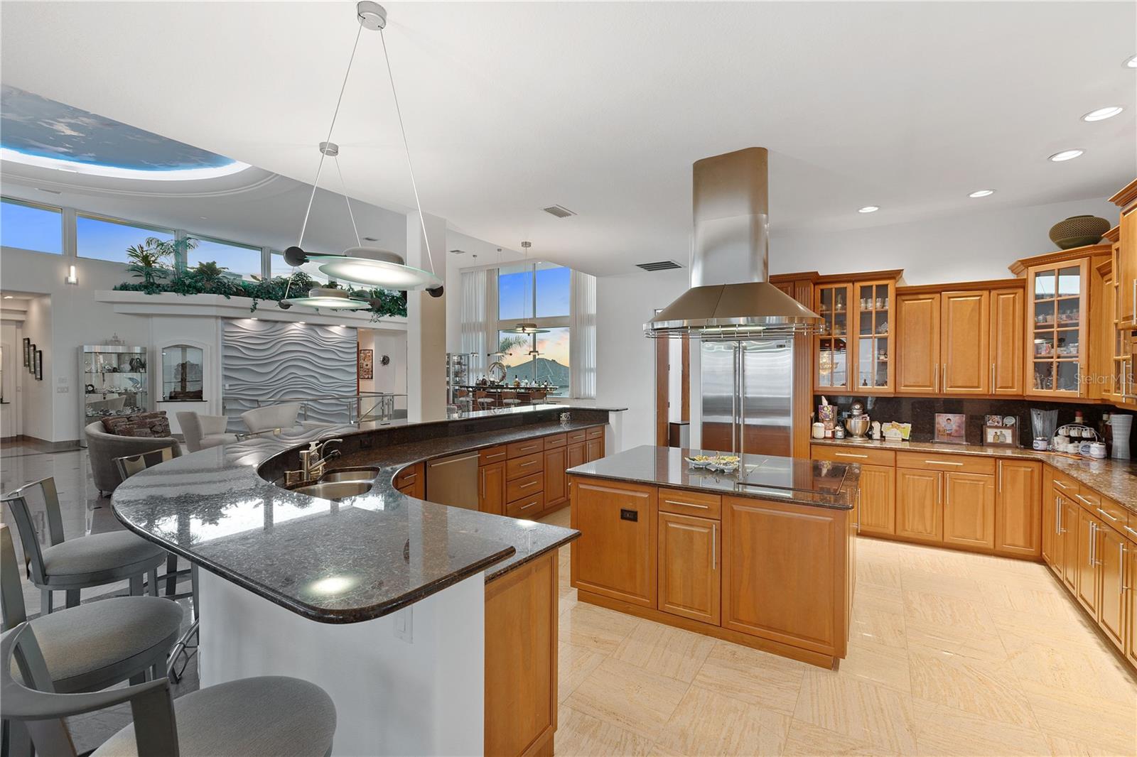 A4652523 Property Photo