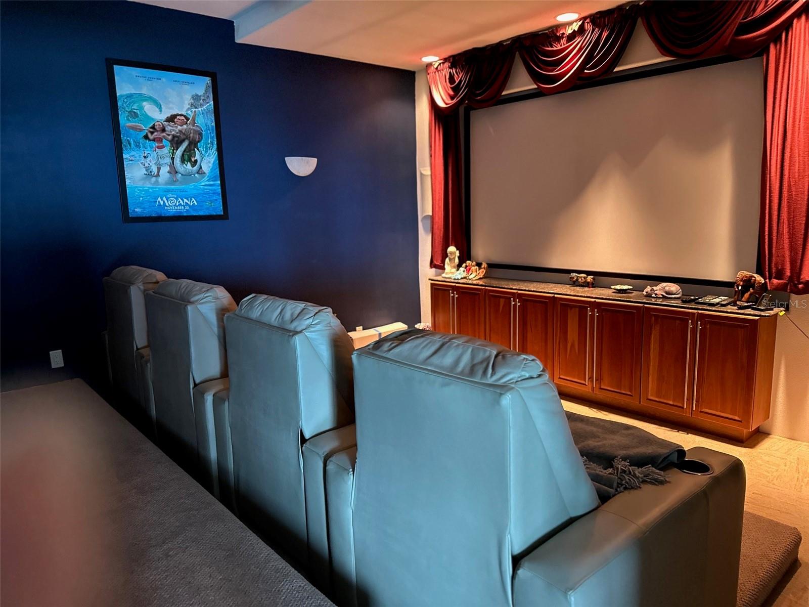 A4652523 Property Photo