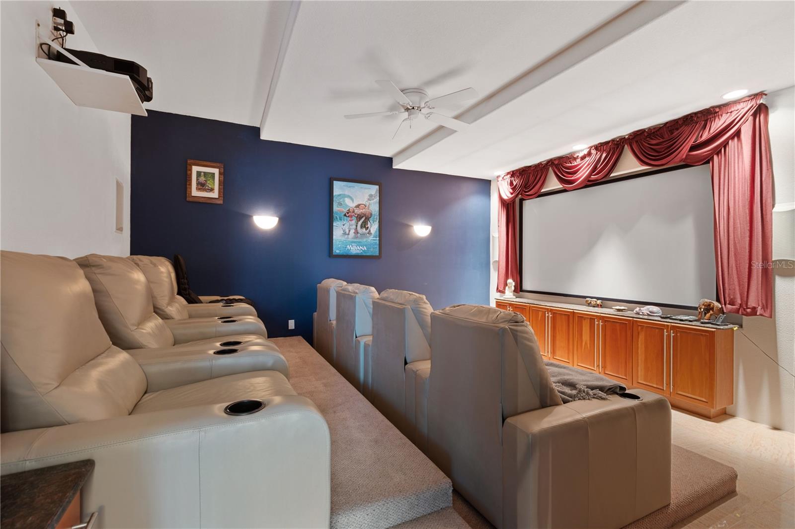 A4652523 Property Photo