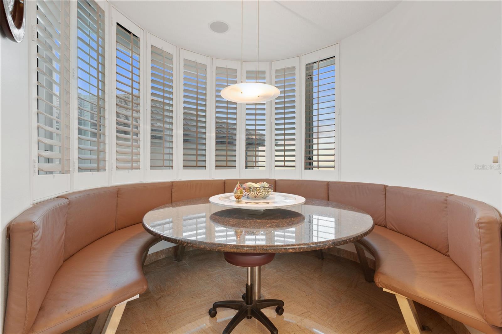 A4652523 Property Photo