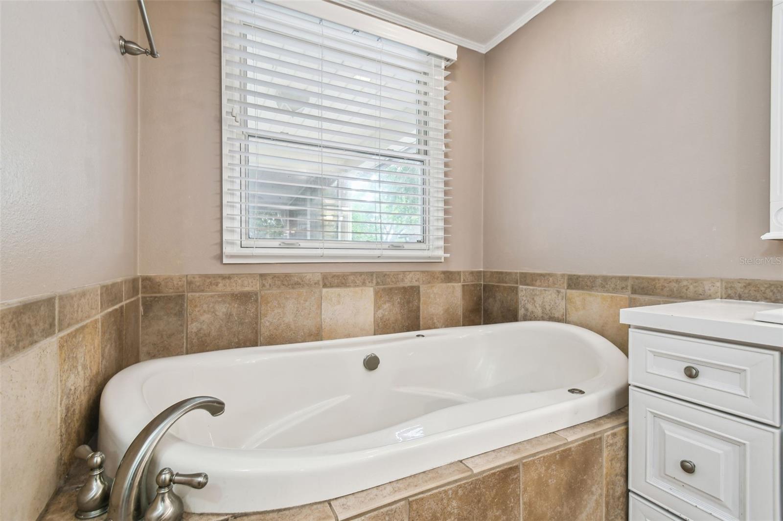 3520 N WESTMORELAND DR, ORLANDO, FL, 32804