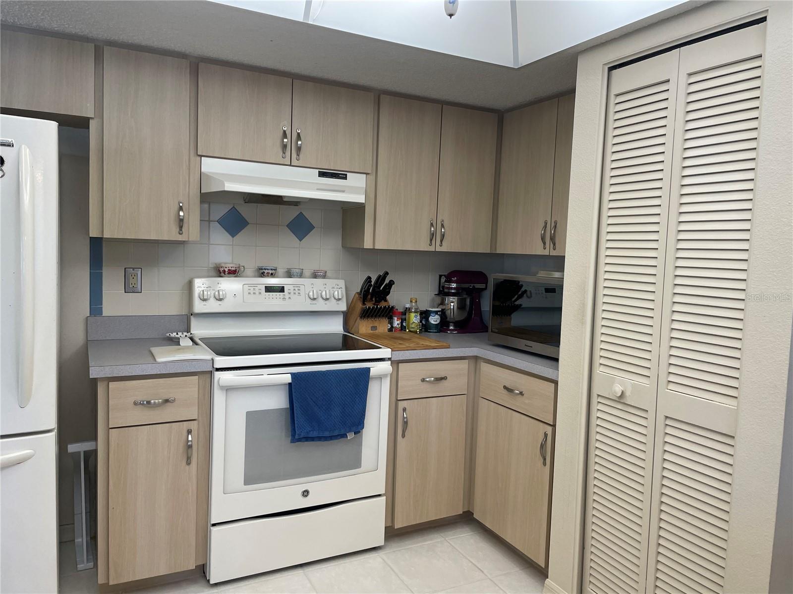 10405 SANDRIFT AVE, ENGLEWOOD, FL, 34224