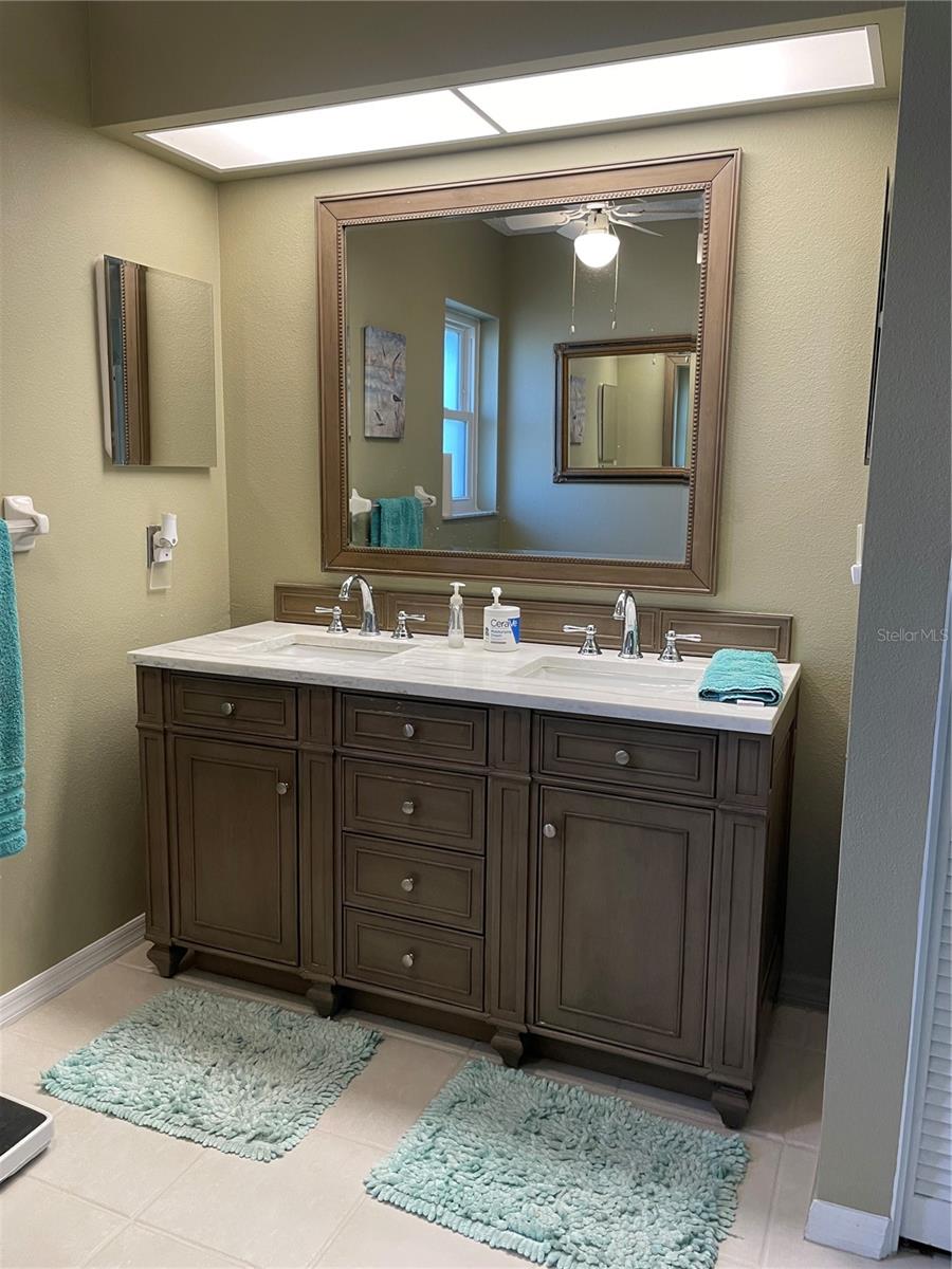 10405 SANDRIFT AVE, ENGLEWOOD, FL, 34224