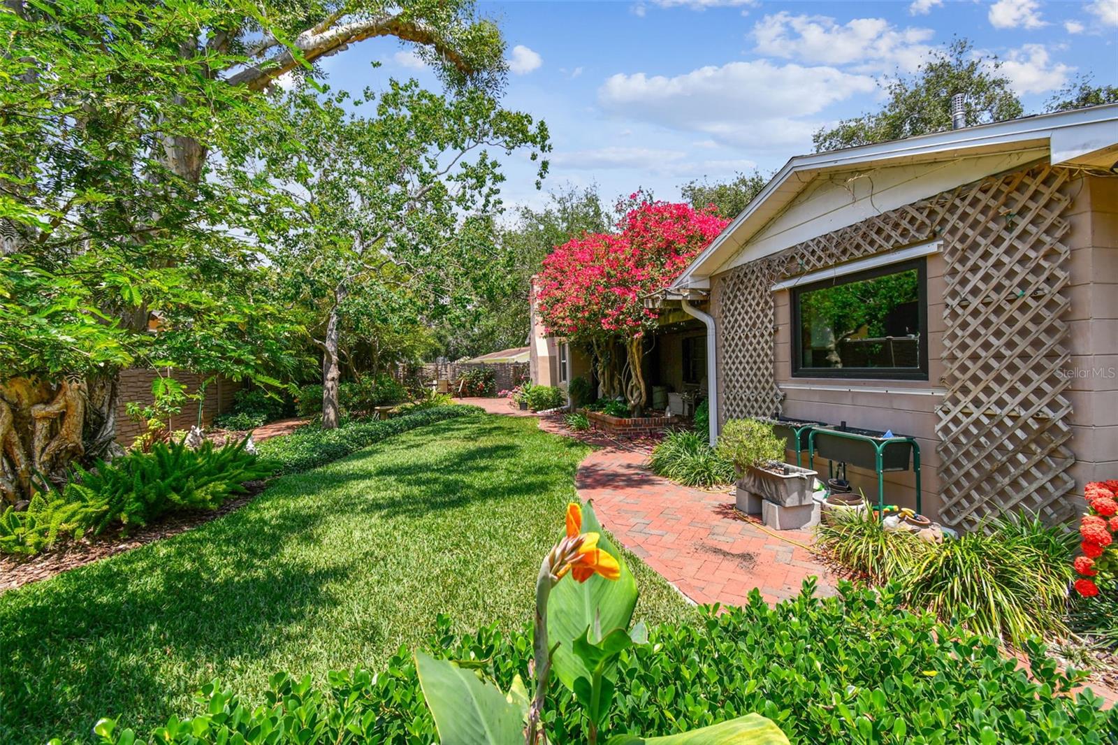 750 ALDA WAY NE, ST PETERSBURG, FL, 33704