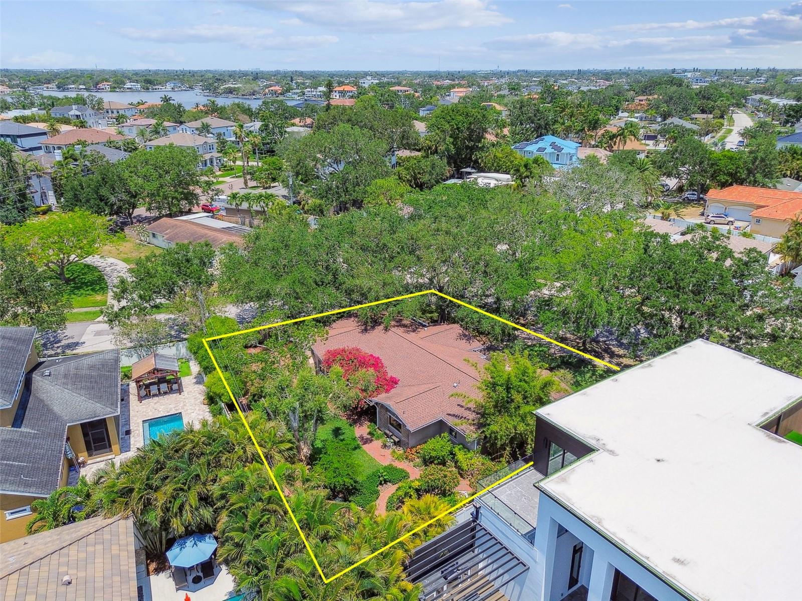 750 ALDA WAY NE, ST PETERSBURG, FL, 33704