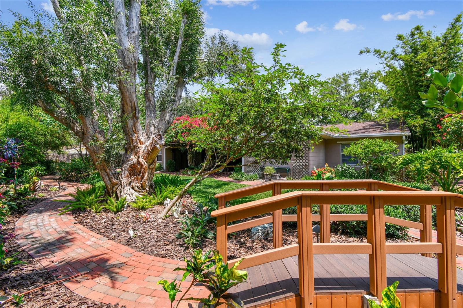 750 ALDA WAY NE, ST PETERSBURG, FL, 33704