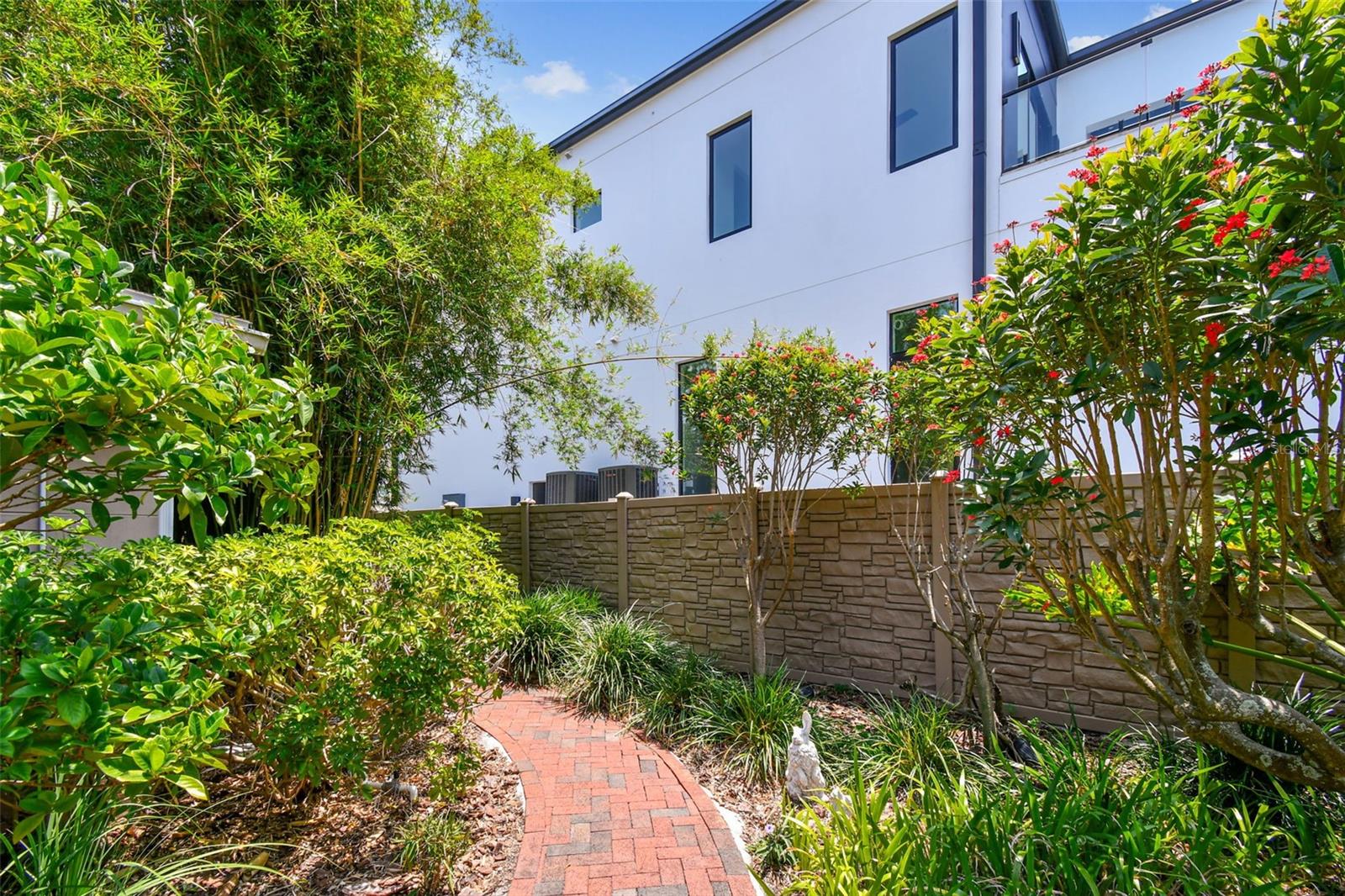 750 ALDA WAY NE, ST PETERSBURG, FL, 33704