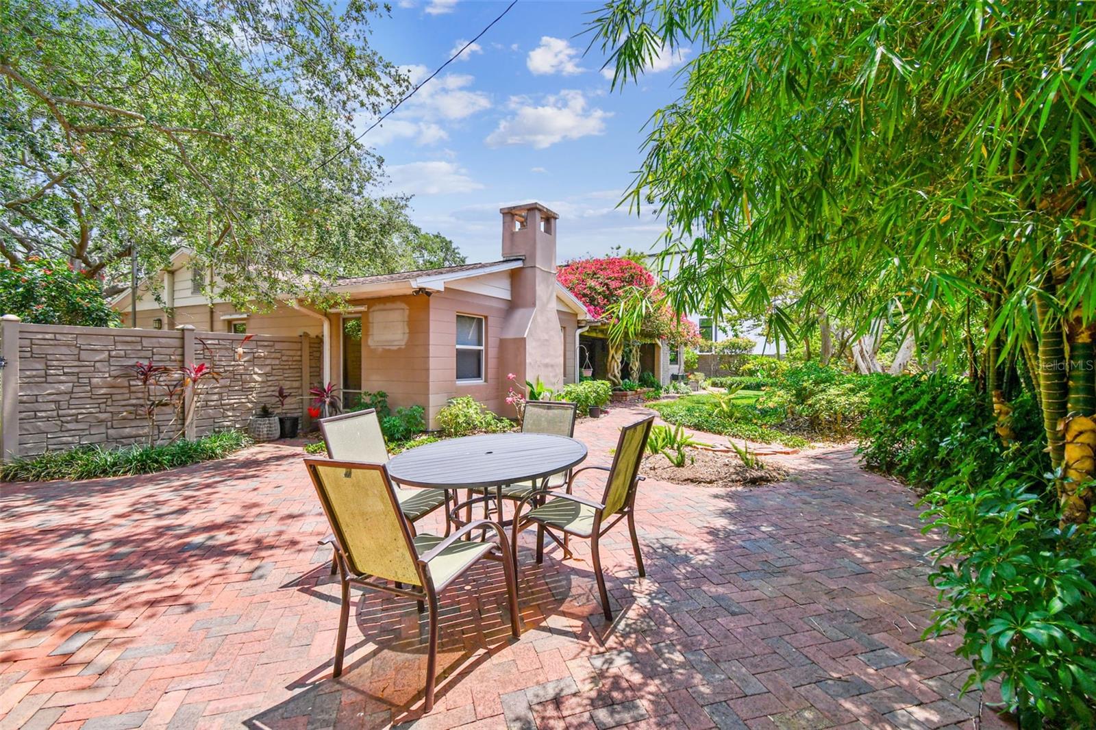 750 ALDA WAY NE, ST PETERSBURG, FL, 33704