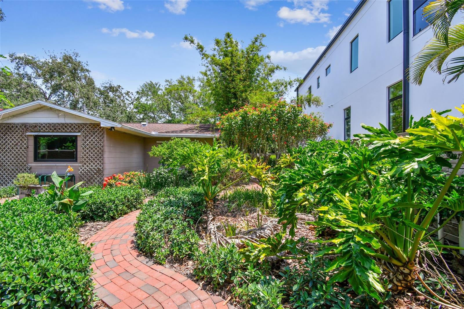 750 ALDA WAY NE, ST PETERSBURG, FL, 33704