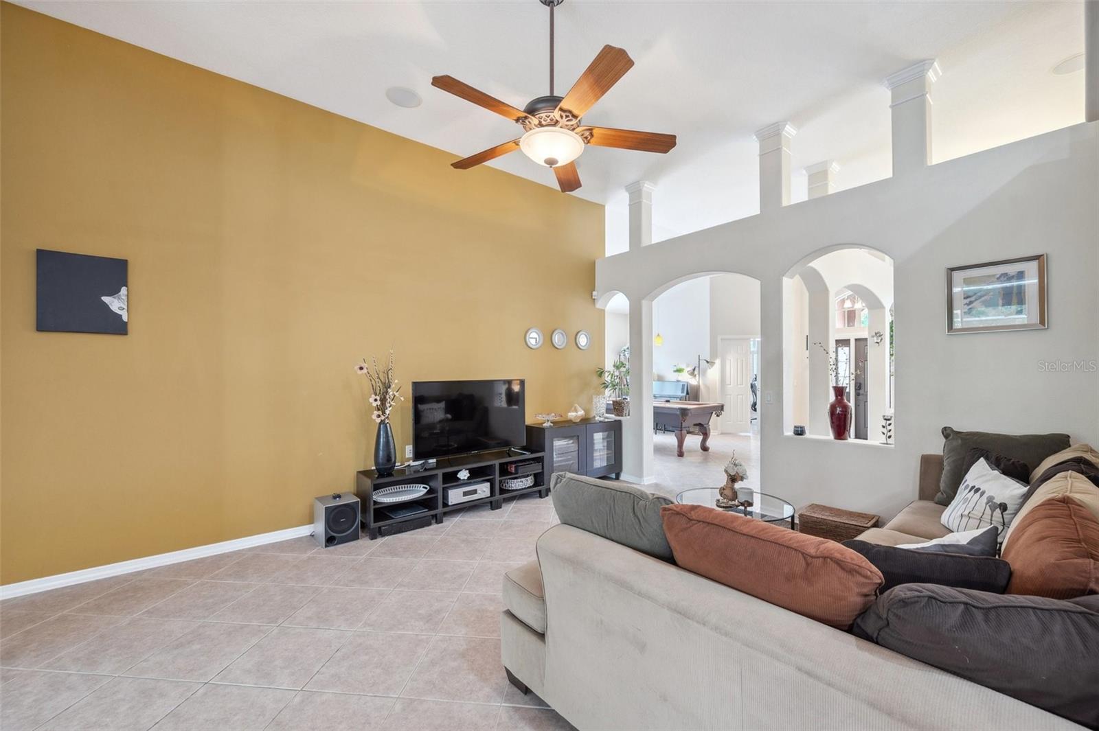 19156 DOVE CREEK DR, TAMPA, FL, 33647