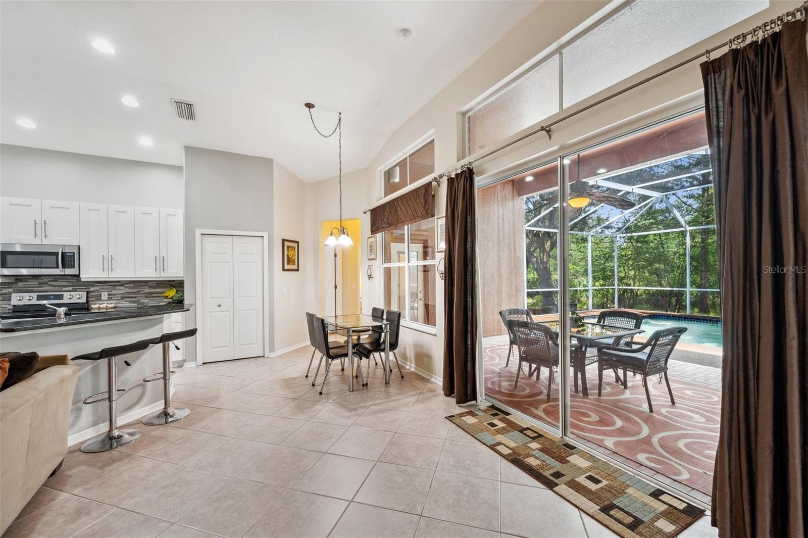 19156 DOVE CREEK DR, TAMPA, FL, 33647