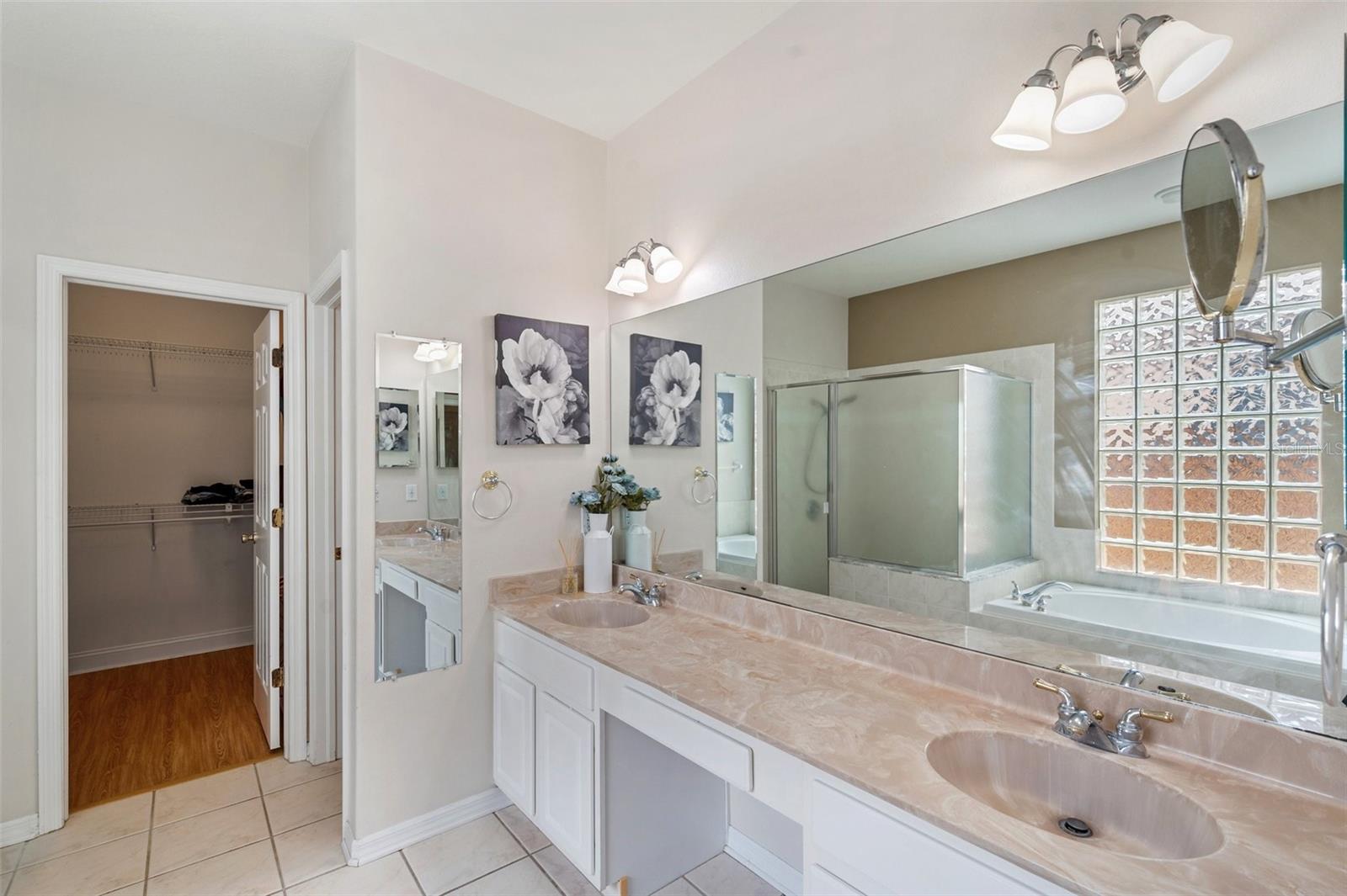 19156 DOVE CREEK DR, TAMPA, FL, 33647