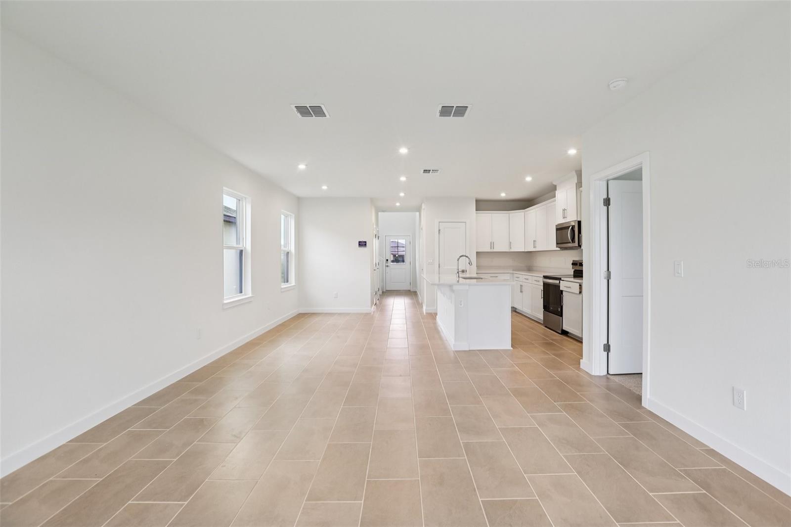 3147 CUP DR, LAKELAND, FL, 33803